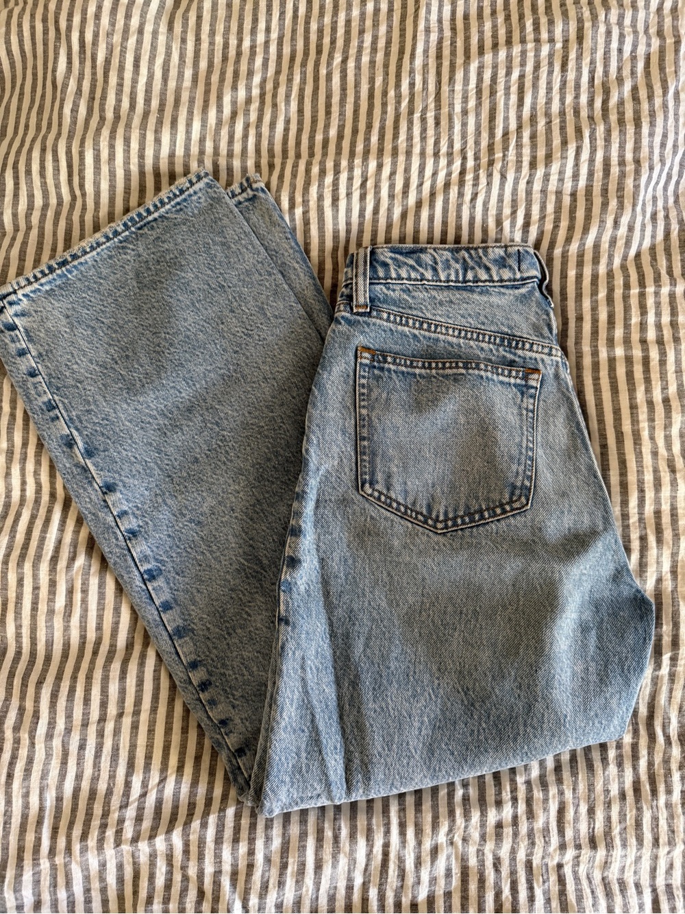 Abercrombie & Fitch Light Blue Washed Denim Jeans - Picture 3 of 4